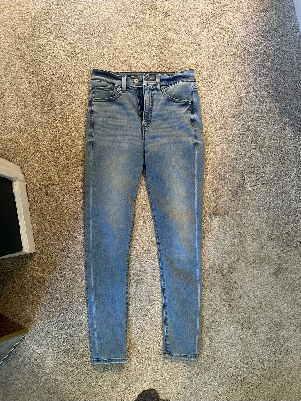 Classic High-Rise Slim Jeans - Light Blue